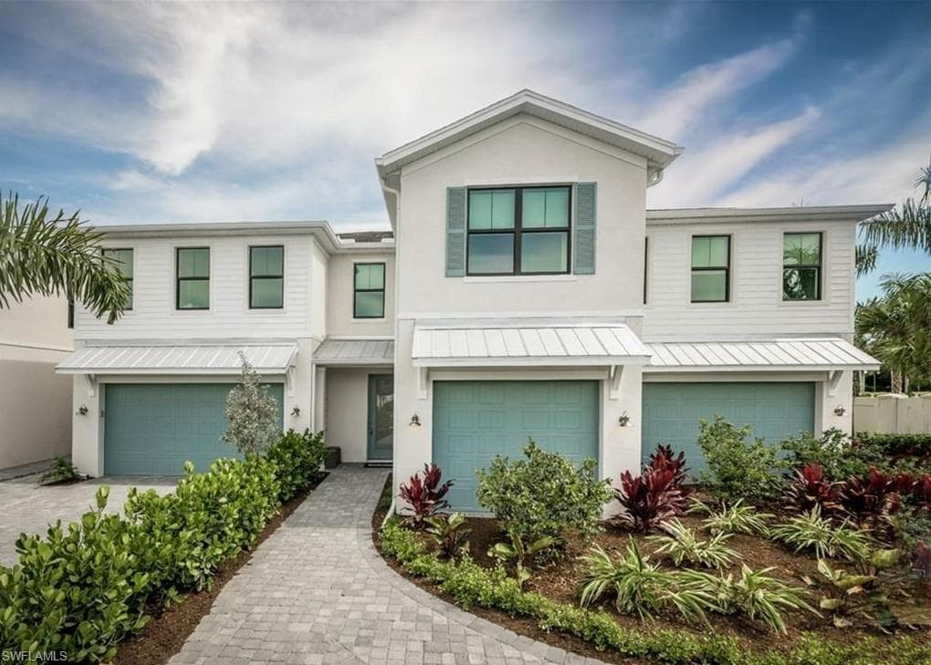 13042 Pembroke DR NAPLES, FL 34105