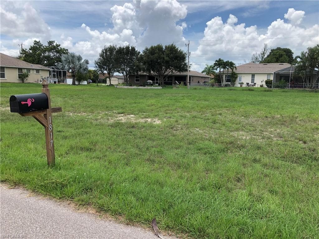 1816 SW 29th TER CAPE CORAL, FL 33914