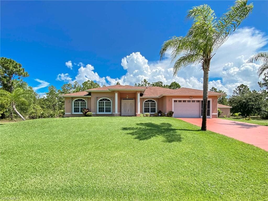 717 Epps Brown ST E LEHIGH ACRES, FL 33974