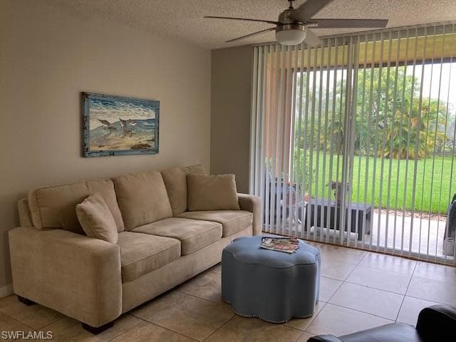 1180 Wildwood Lakes BLVD 104 NAPLES, FL 34104