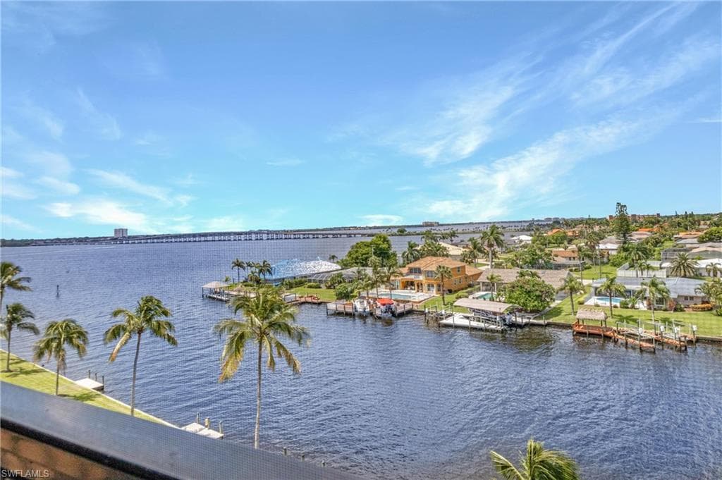 4260 SE 20th PL 701 CAPE CORAL, FL 33904