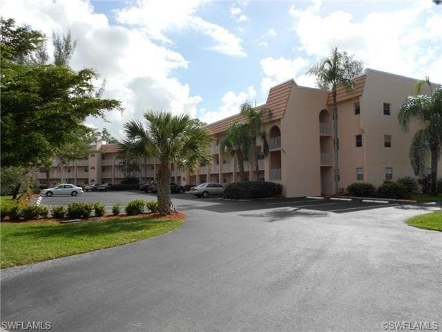 400 Forest Lakes BLVD 209 NAPLES, FL 34105