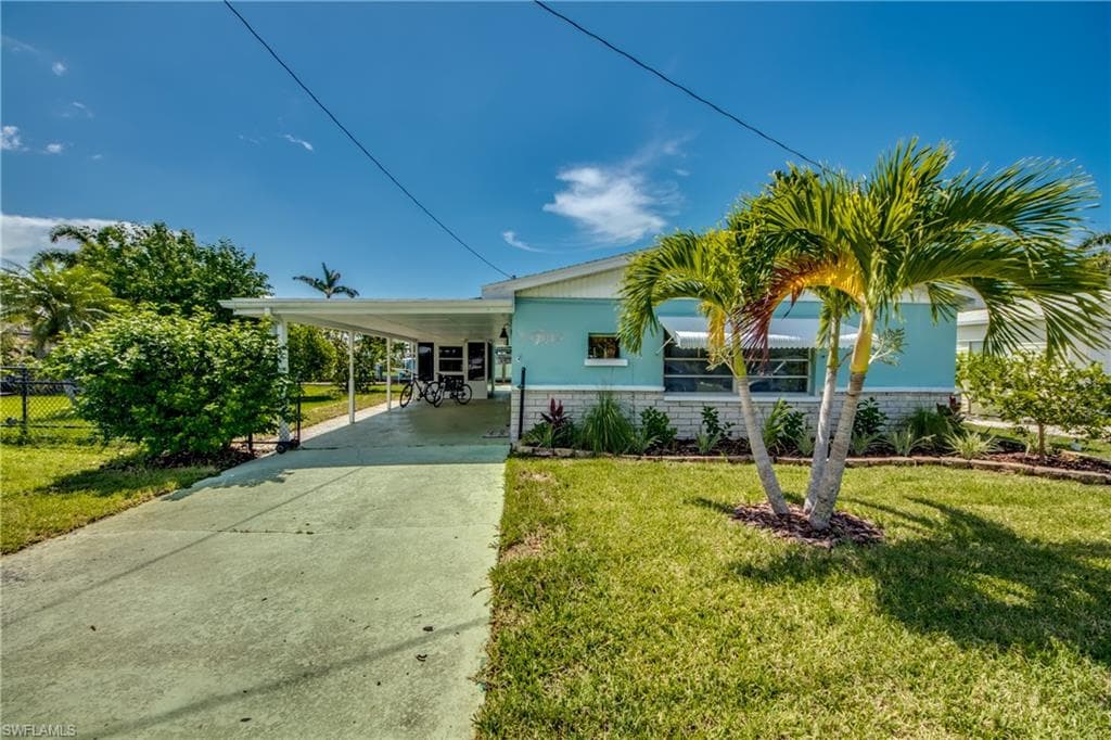 2613 Bayshore DR MATLACHA, FL 33993