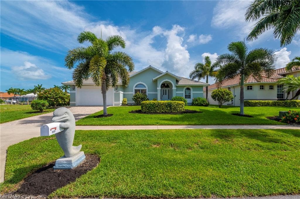 1060 Cottonwood CT MARCO ISLAND, FL 34145