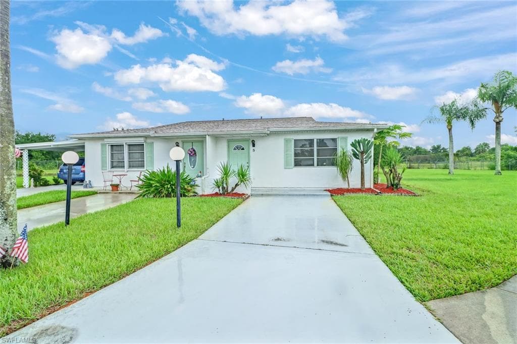 5 Dutch Iris LN LEHIGH ACRES, FL 33936