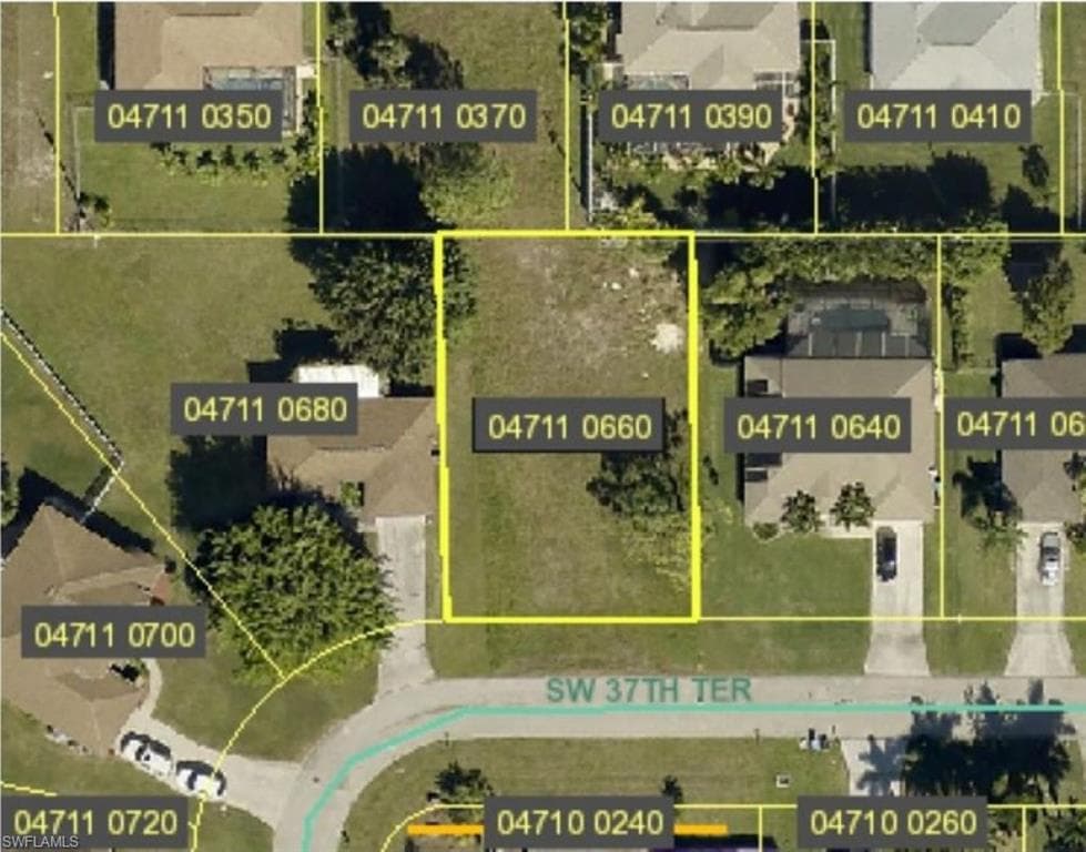 2013 SW 37th TER CAPE CORAL, FL 33914