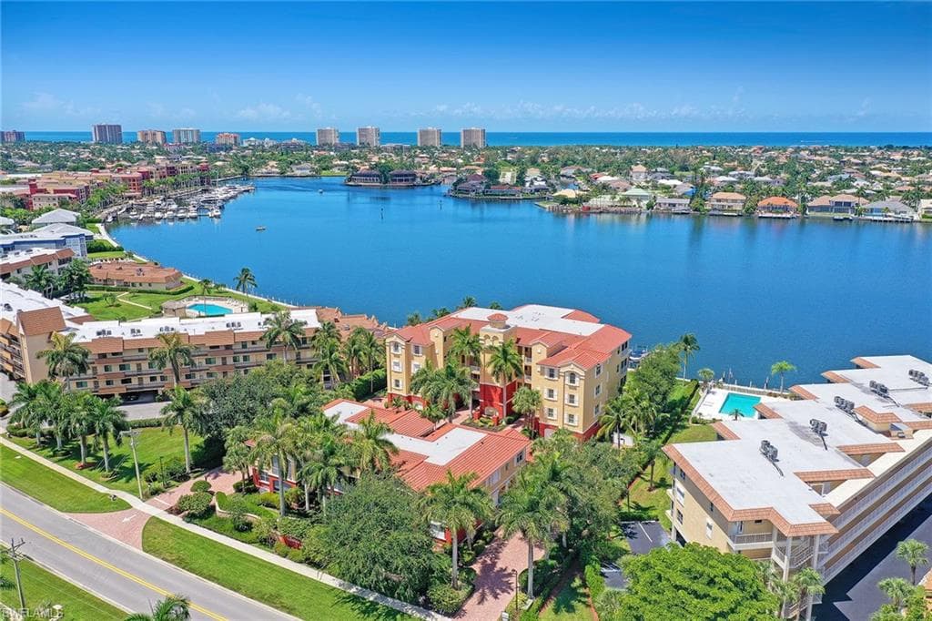 790 Elkcam CIR 201 MARCO ISLAND, FL 34145