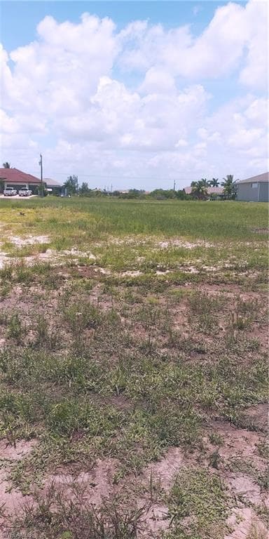1033 NW 38th PL CAPE CORAL, FL 33993