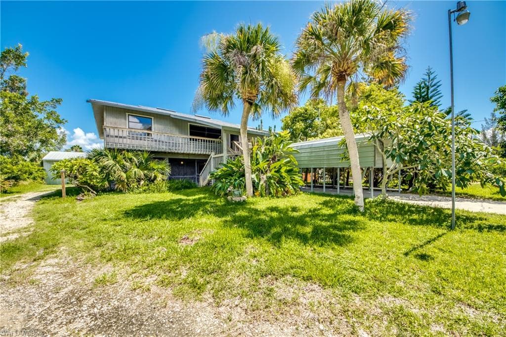4272 Courtney RD ST. JAMES CITY, FL 33956