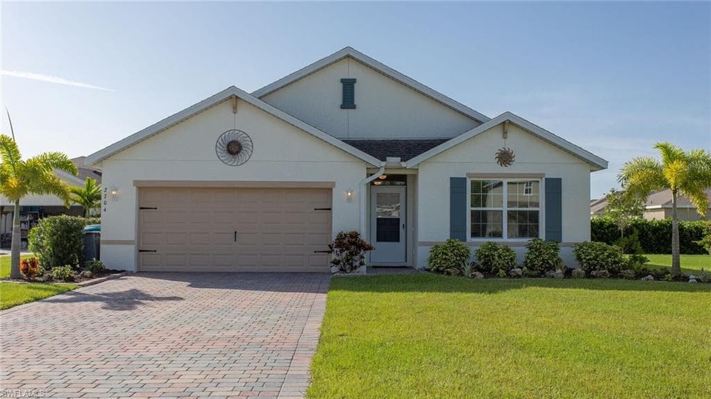 2704 Loreto CT CAPE CORAL, FL 33909