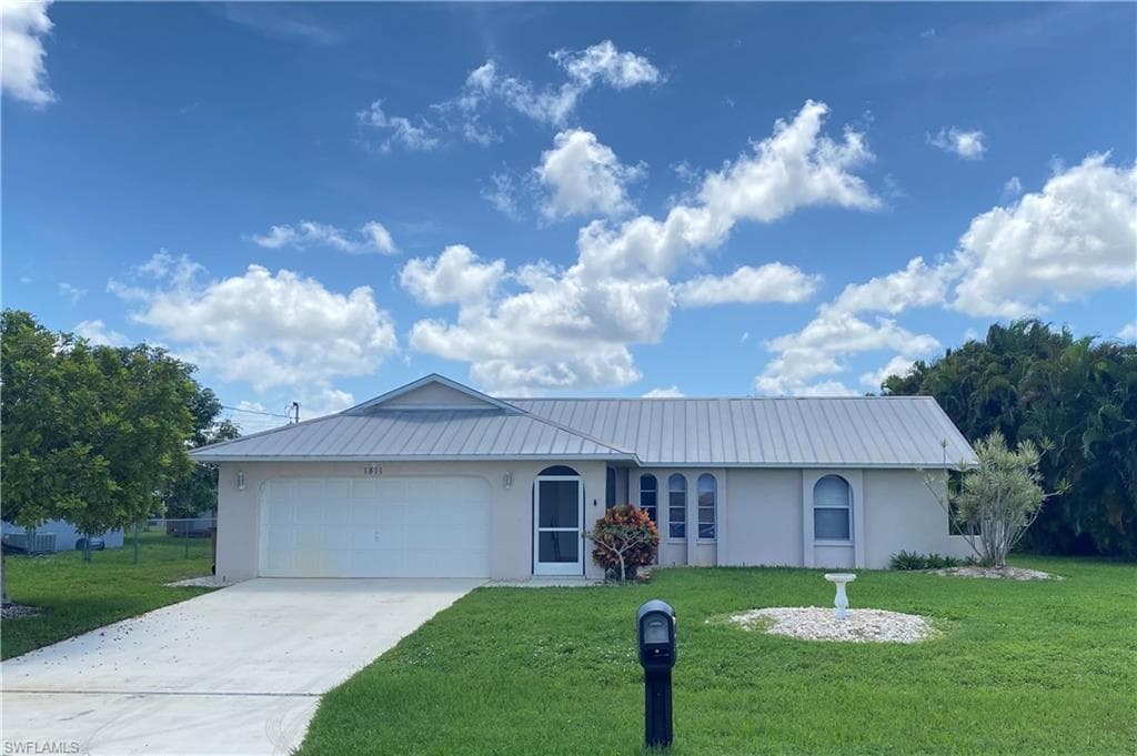 1811 SE Santa Barbara PL CAPE CORAL, FL 33990