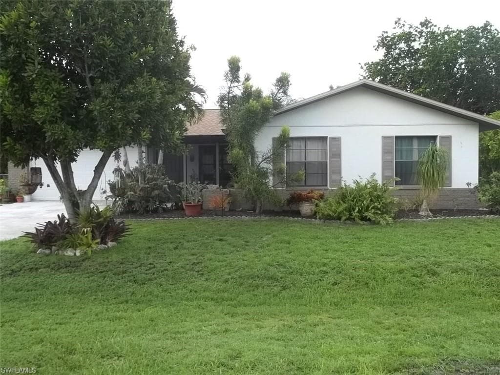 1320 SE 1st TER CAPE CORAL, FL 33990