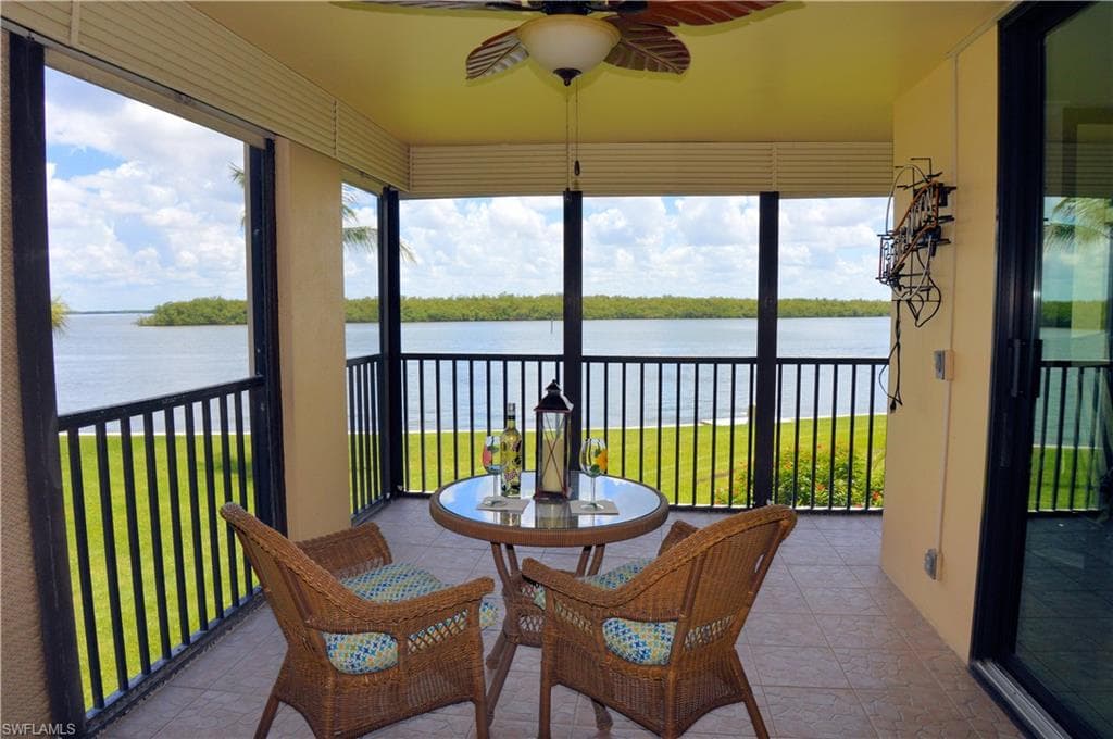 4253 Bay Beach LN A-1 FORT MYERS BEACH, FL 33931