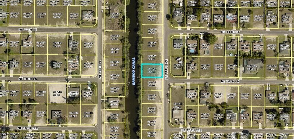 1032 NE 11th AVE CAPE CORAL, FL 33909