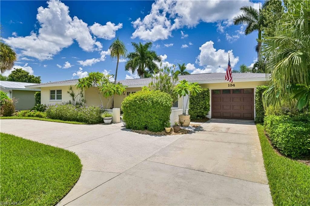134 SW 52nd ST CAPE CORAL, FL 33914