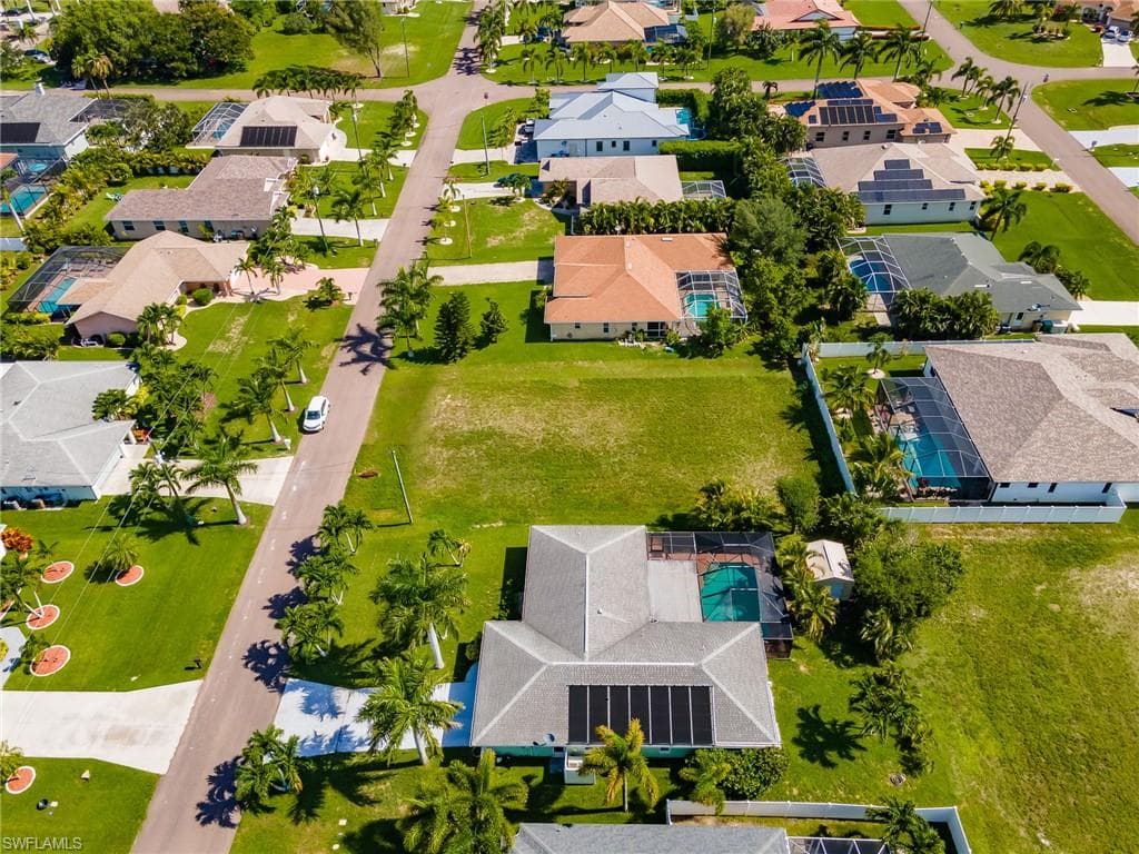 4345 SW 25th CT CAPE CORAL, FL 33914