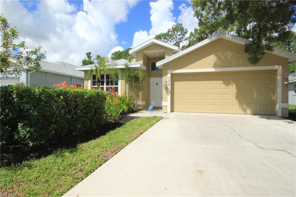 705 Crossfield CIR NAPLES, FL 34104