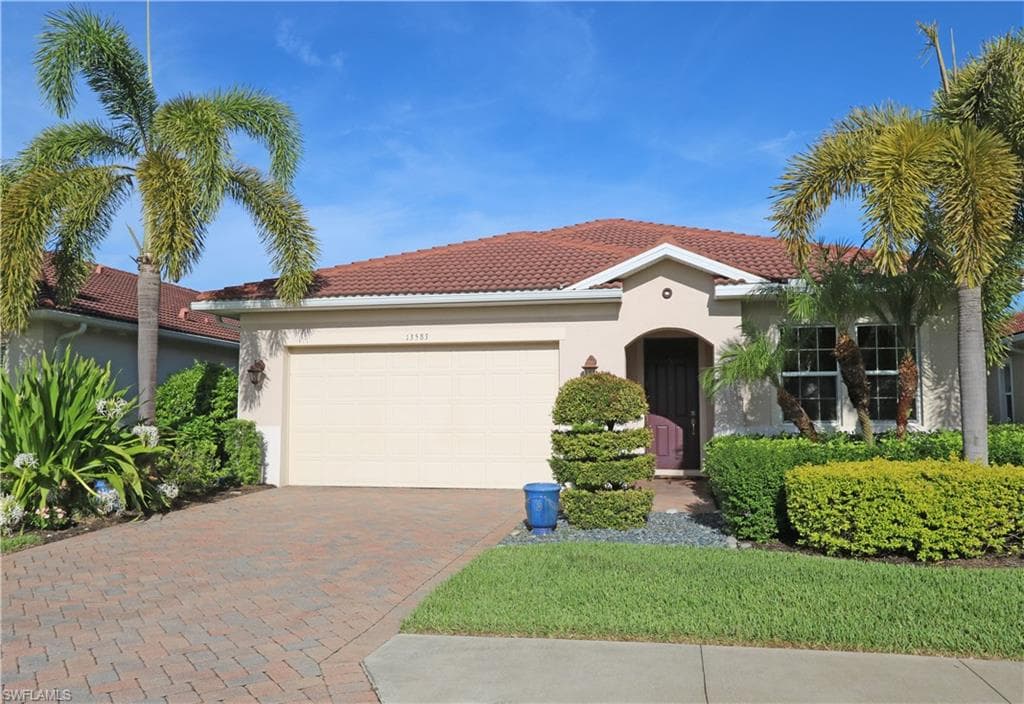 13583 Manchester WAY NAPLES, FL 34109