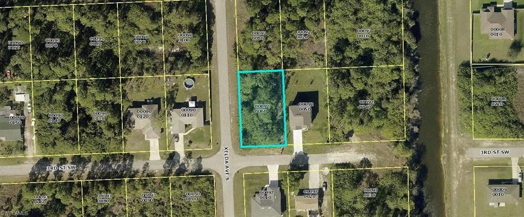 3704 3rd ST SW LEHIGH ACRES, FL 33976