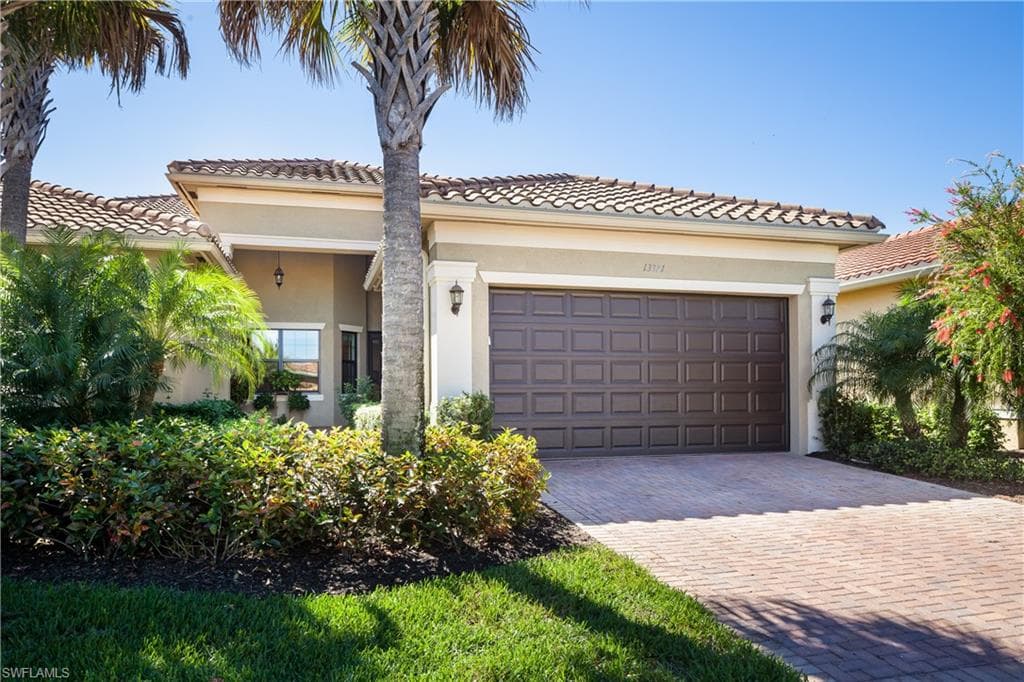13371 Silktail DR NAPLES, FL 34109