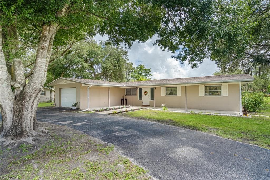 13608 Caribbean BLVD FORT MYERS, FL 33905