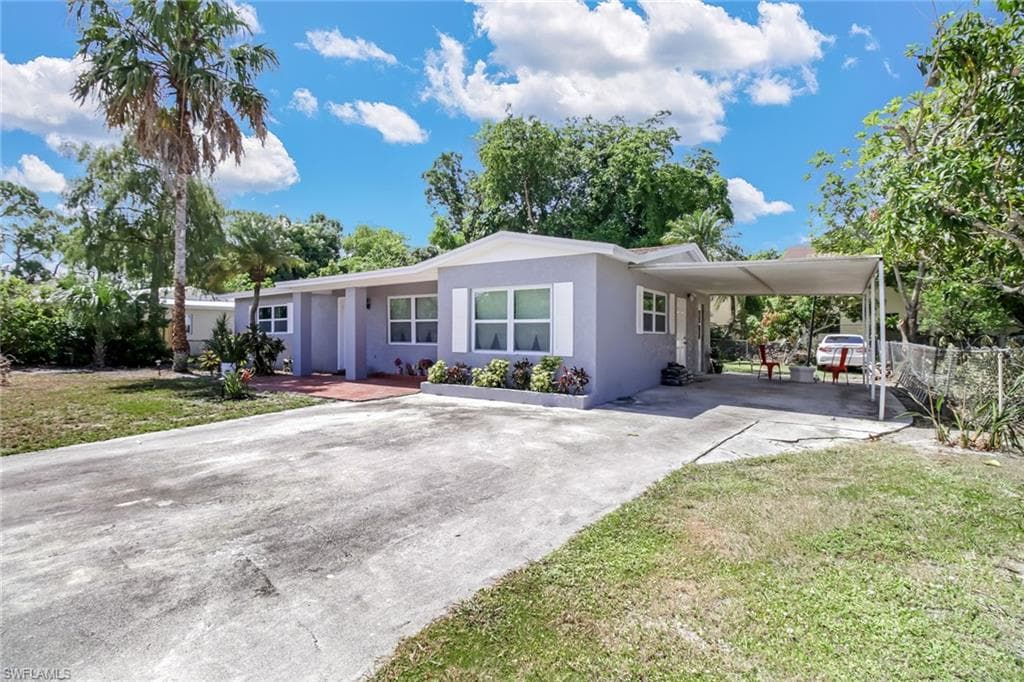 3880 Estey AVE N NAPLES, FL 34104