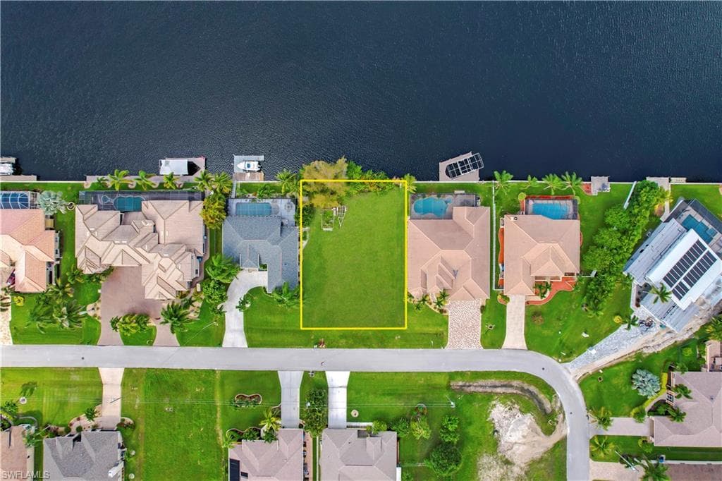 3008 SW 26th CT CAPE CORAL, FL 33914
