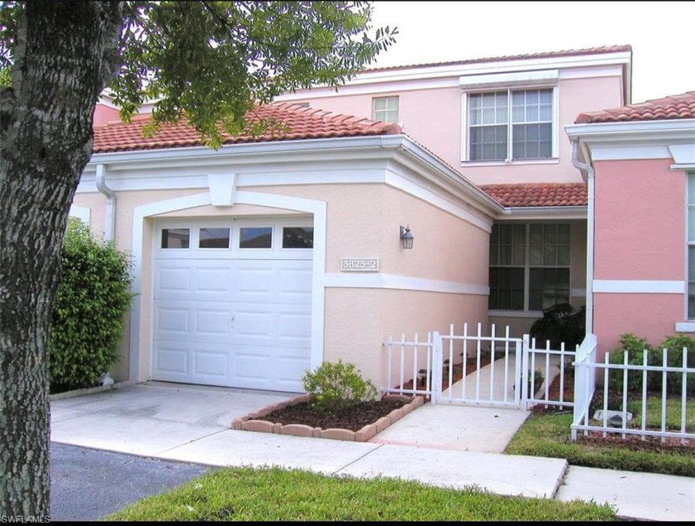 3825 Schoolhouse RD E 2 FORT MYERS, FL 33916