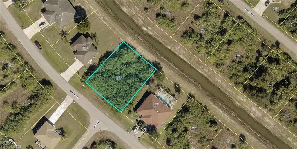 3940/3942 Sunset RD LEHIGH ACRES, FL 33971