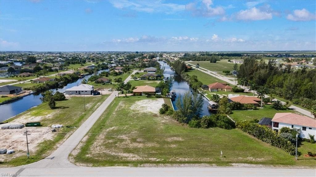 3900 Kismet PKY W CAPE CORAL, FL 33993