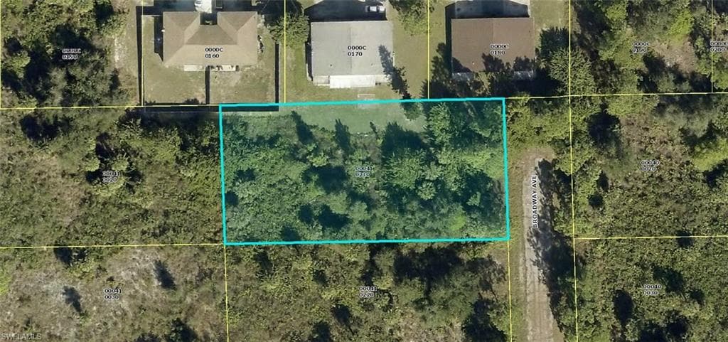 1121 Broadway AVE LEHIGH ACRES, FL 33972