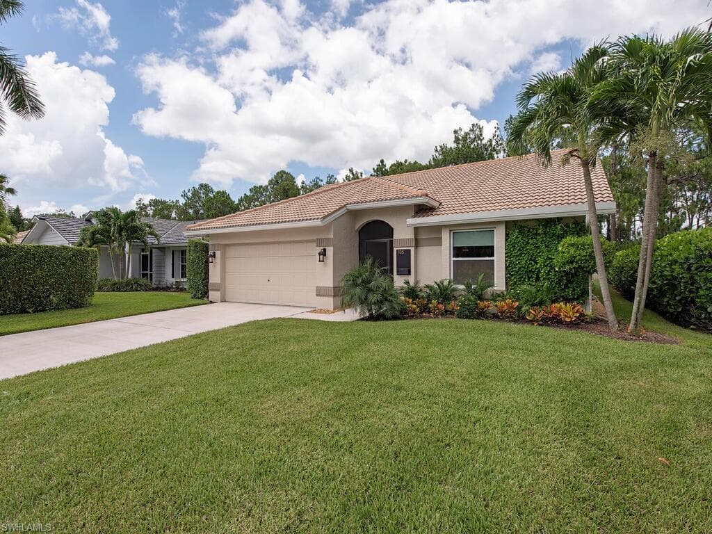 105 Saint James WAY NAPLES, FL 34104