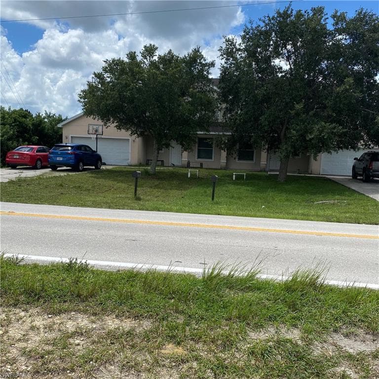 818 Alabama RD S LEHIGH ACRES, FL 33974