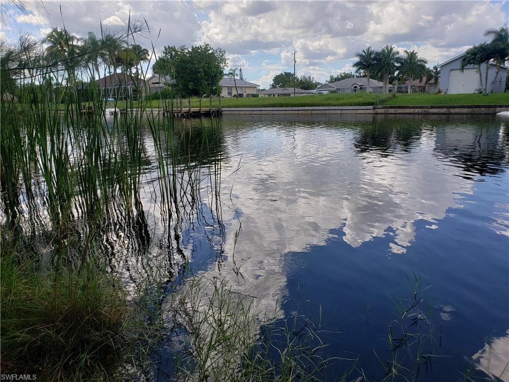 419 SW 21st ST CAPE CORAL, FL 33991