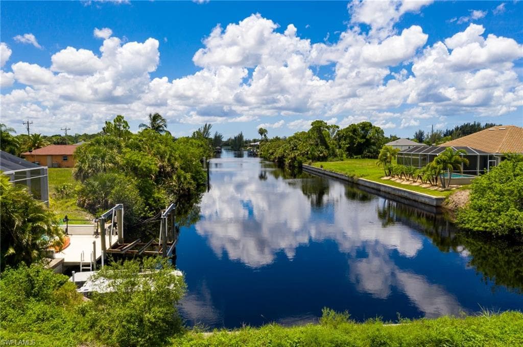 3048 Old Burnt Store RD N CAPE CORAL, FL 33993