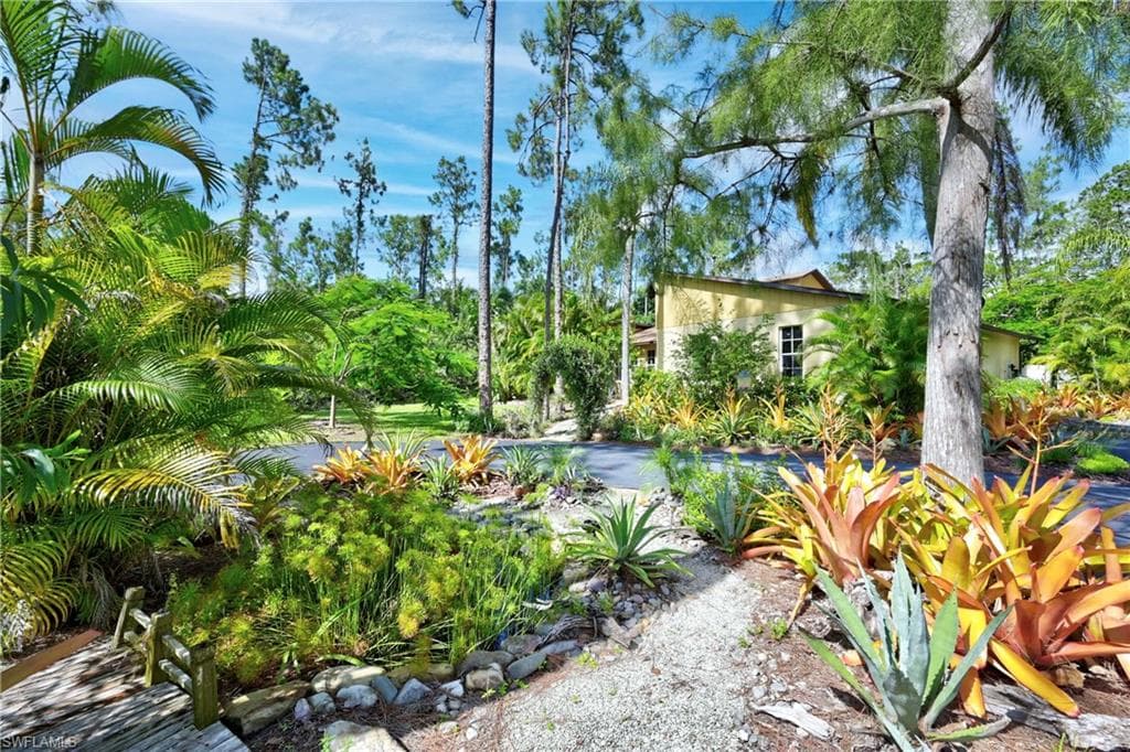 2161 17th ST SW NAPLES, FL 34117