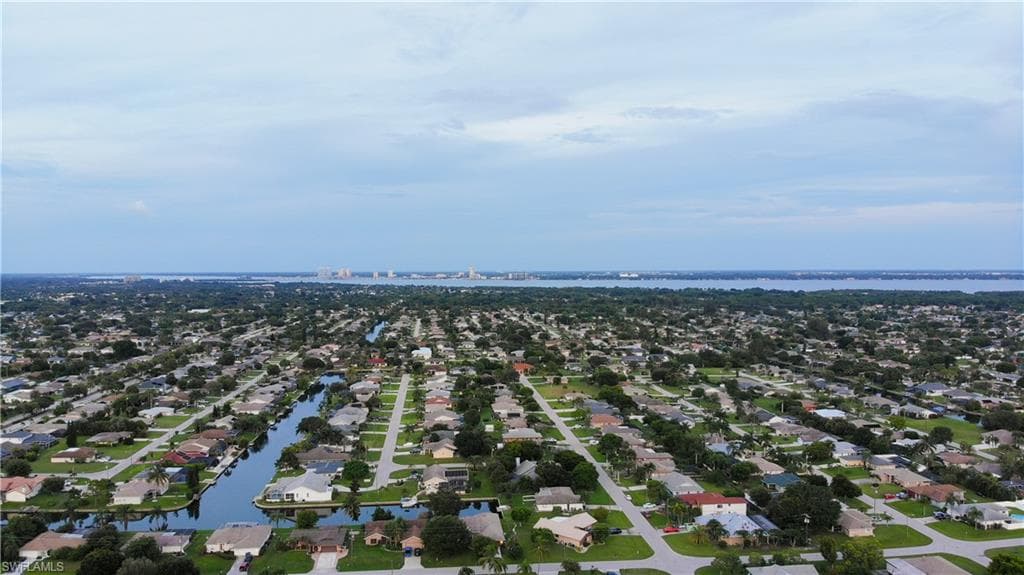 524 SE 17th AVE CAPE CORAL, FL 33990