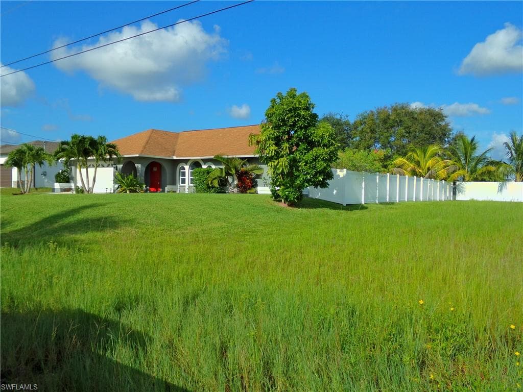 1428 NE 1st AVE CAPE CORAL, FL 33909
