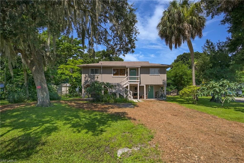 1589 Francis ST NORTH FORT MYERS, FL 33903