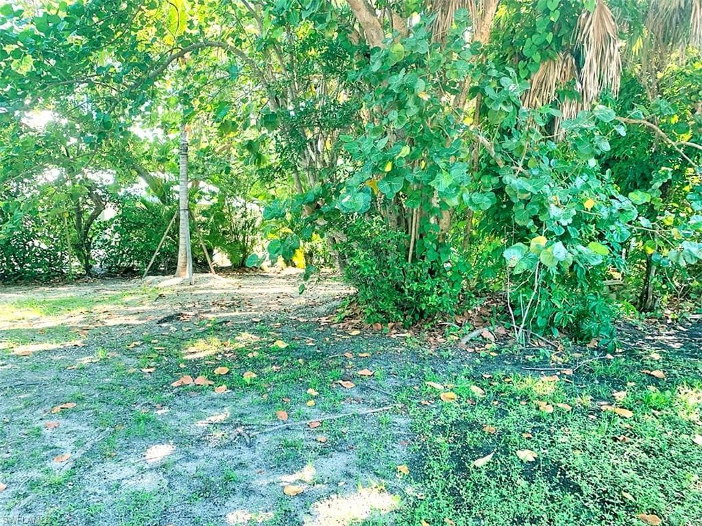 754 Donax ST SANIBEL, FL 33957