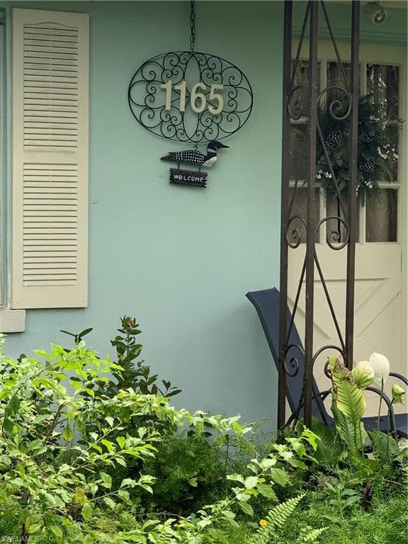 1165 8th TER N NAPLES, FL 34102