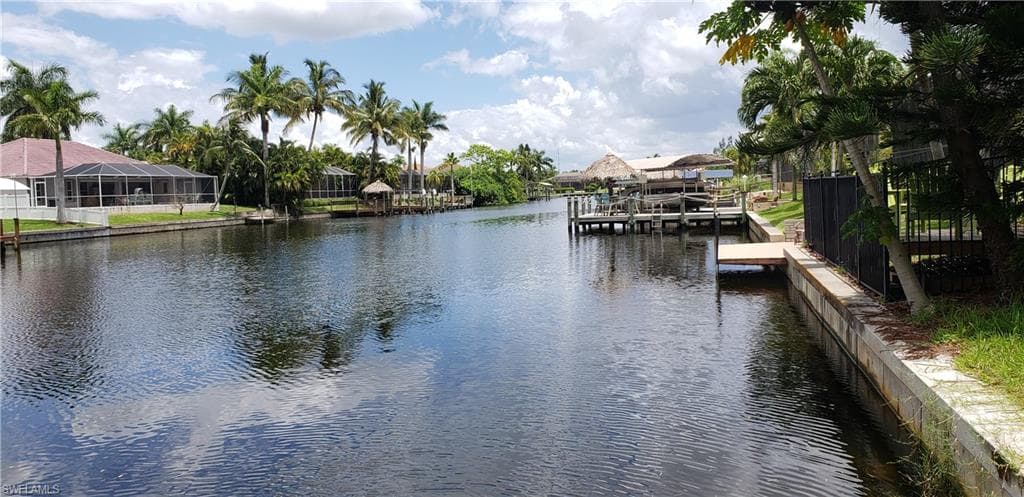 2827 SW 34th TER CAPE CORAL, FL 33914