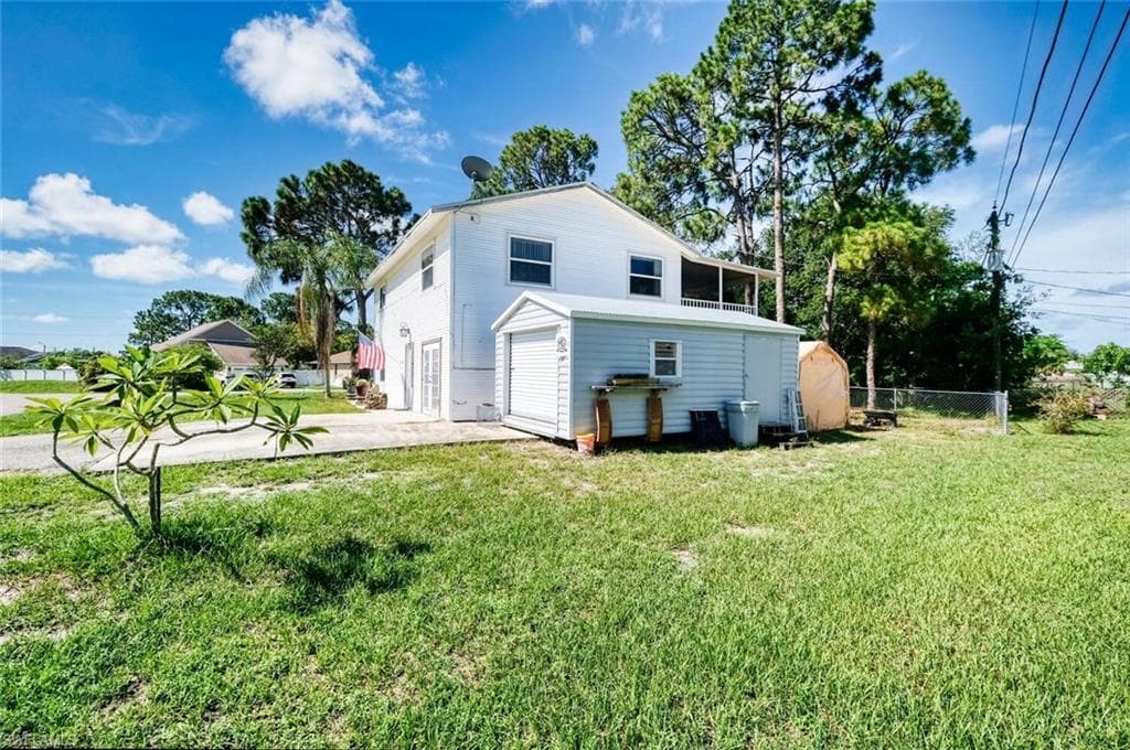 18820 Spruce DR W FORT MYERS, FL 33967
