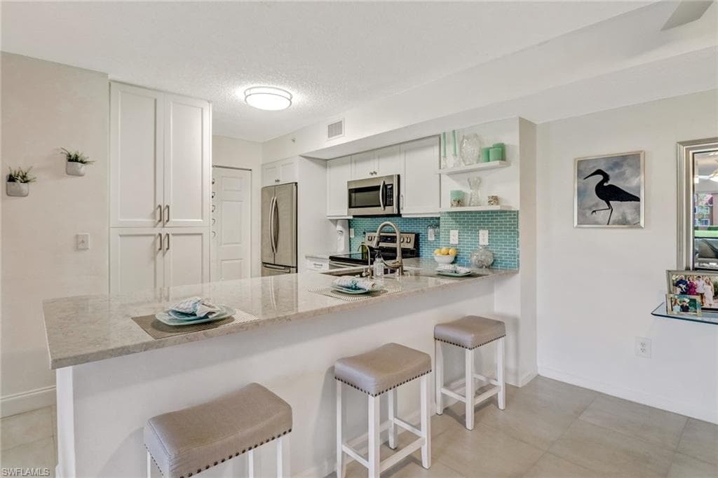 1810 Florida Club CIR 1110 NAPLES, FL 34112