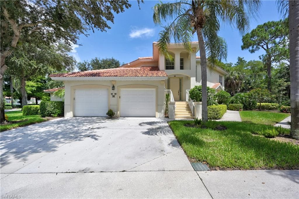 1101 Egrets Walk CIR 102 NAPLES, FL 34108