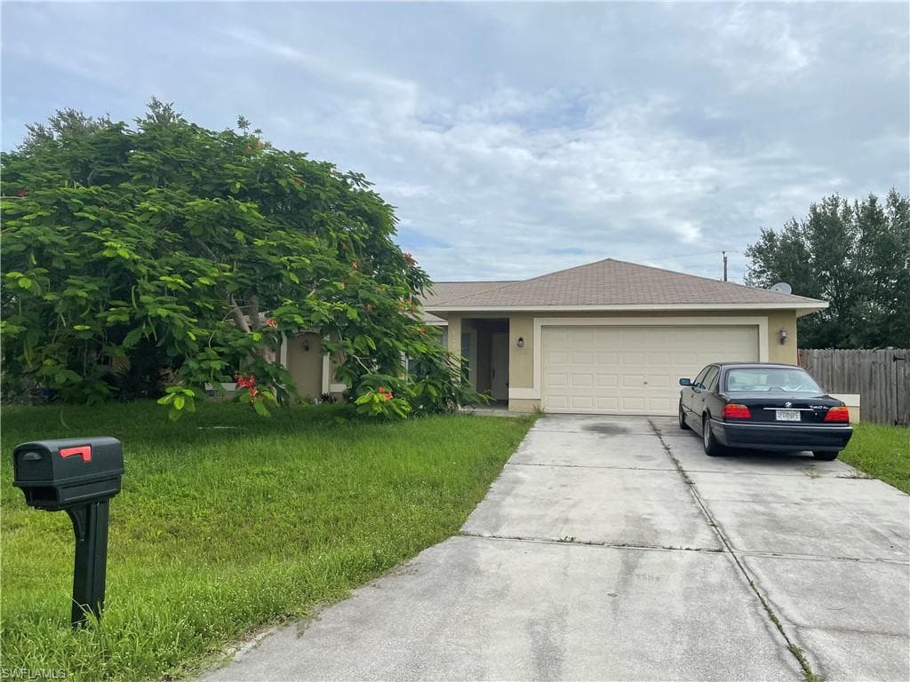 909 SE 31st LN CAPE CORAL, FL 33904