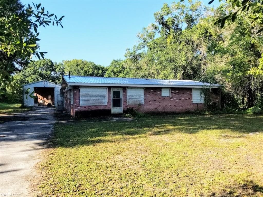 415 Marion AVE LABELLE, FL 33935