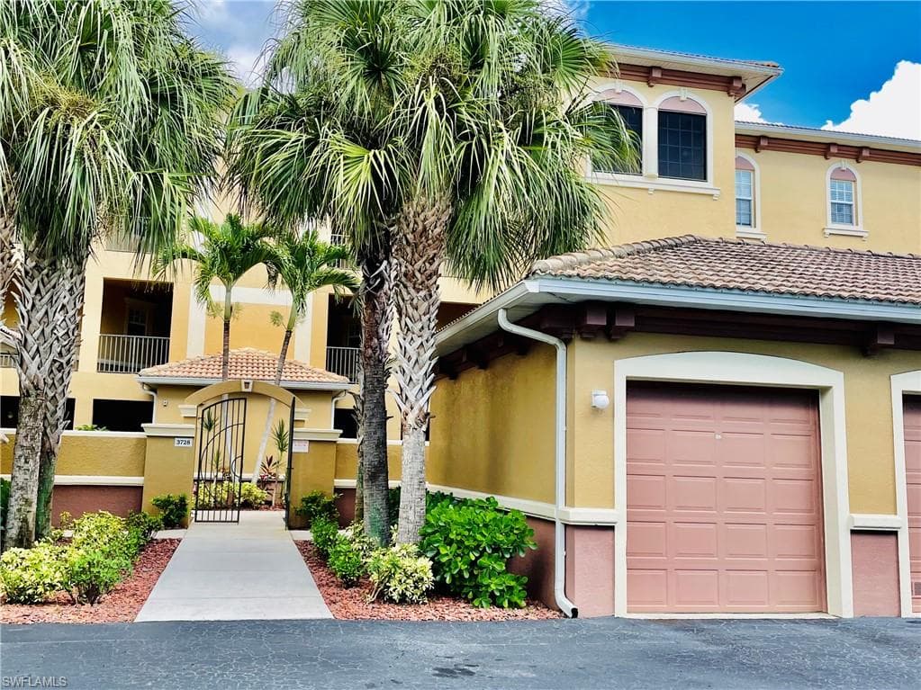 3728 Agualinda BLVD 202 CAPE CORAL, FL 33914