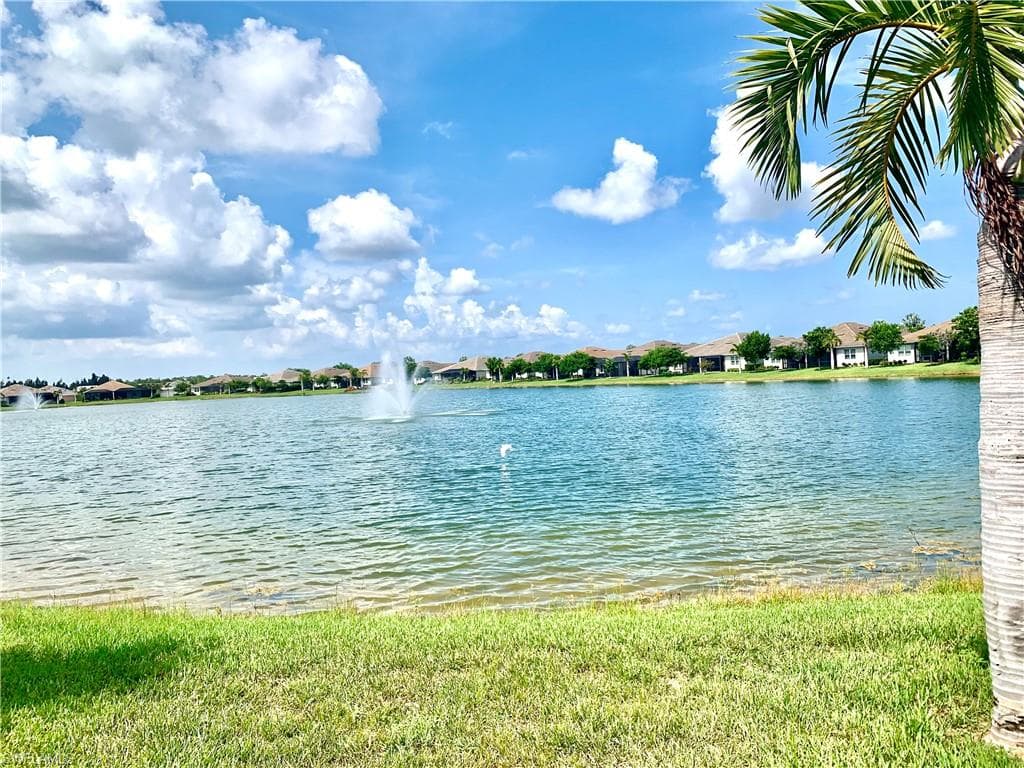 14632 EDGEWATER CIR NAPLES, FL 34114