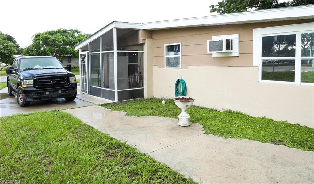27800 Imperial PKY BONITA SPRINGS, FL 34135